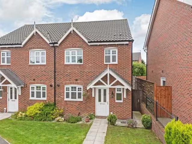 3 bedroom semi detached house for rent in Sorrel Court, Haward.