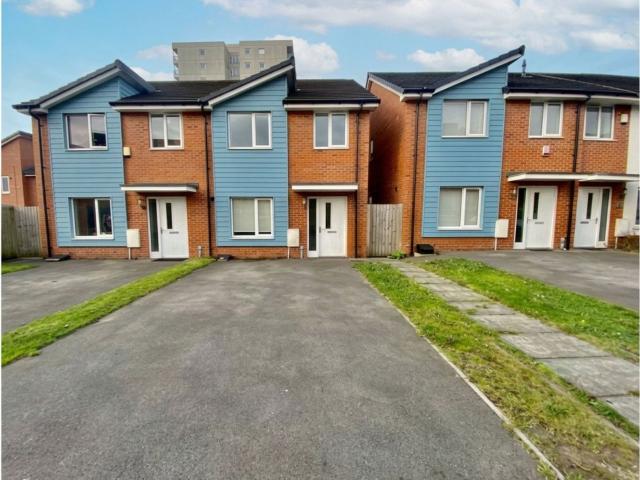 3 bedroom semi detached house in Carmody Close, Manchester, M40 7LS