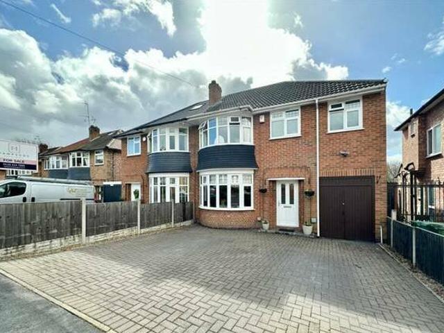 3 bedroom semidetached house for sale in Hardie Crescent Braunstone Town LE3