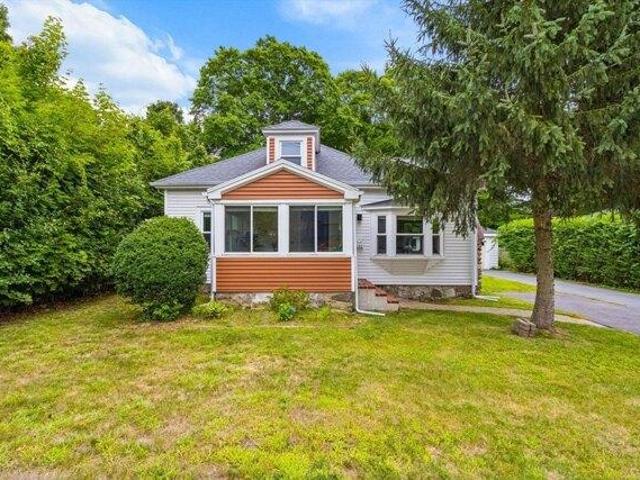 3 bedroom, Sharon MA 02067 104852493