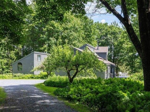 3 bedroom, Shelburne VT 05482 105478319
