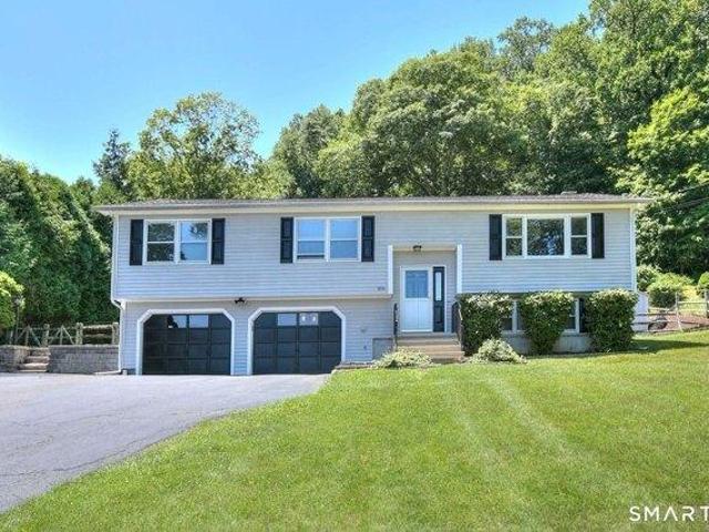 3 bedroom, Shelton CT 06484 104835984