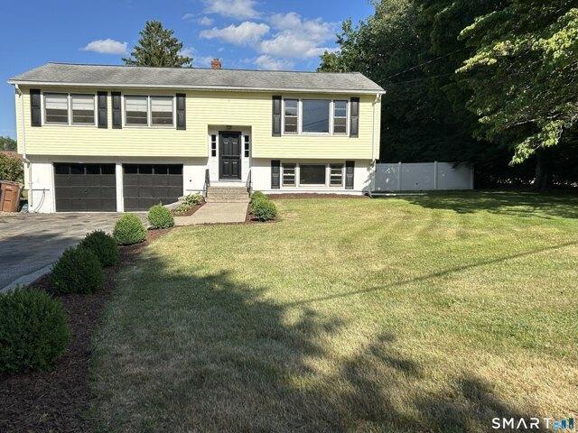3 bedroom, Shelton CT 06484 105442333