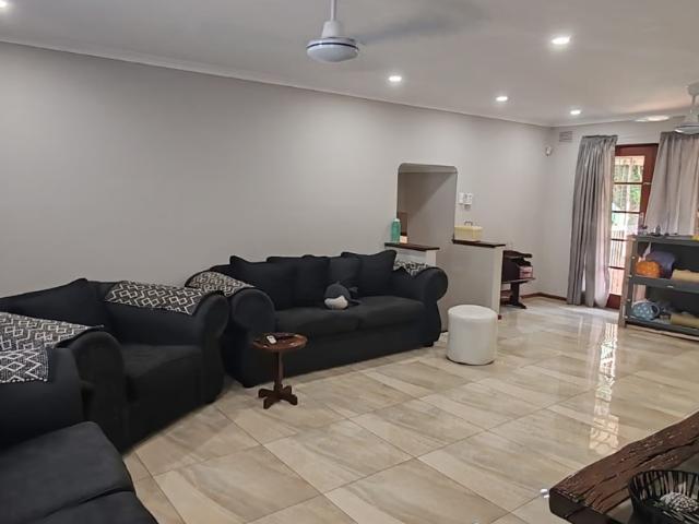 3 Bedroom Simplex To Let in Amanzimtoti