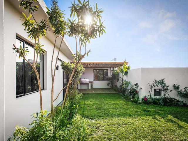 3 Bedroom Simplex To Let in Sheffield Beach