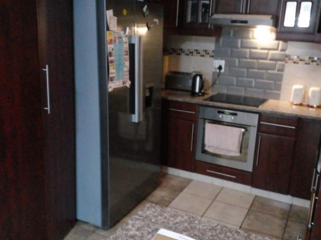 3 Bedroom Simplex To Let in Wentworth