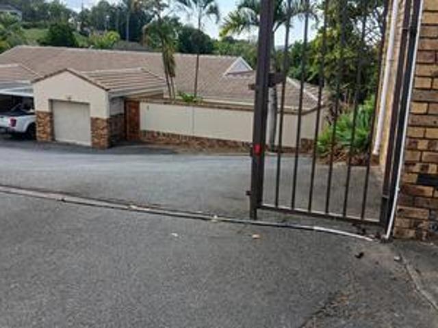 3 bedroom simplex for rental in the.