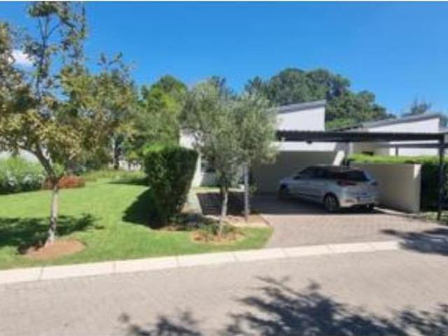3 Bedroom Simplex in Jackal Creek Golf Estate
