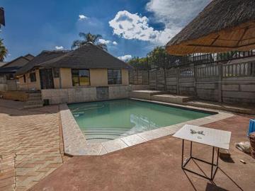3 Bedroom Simplex in Lindhaven