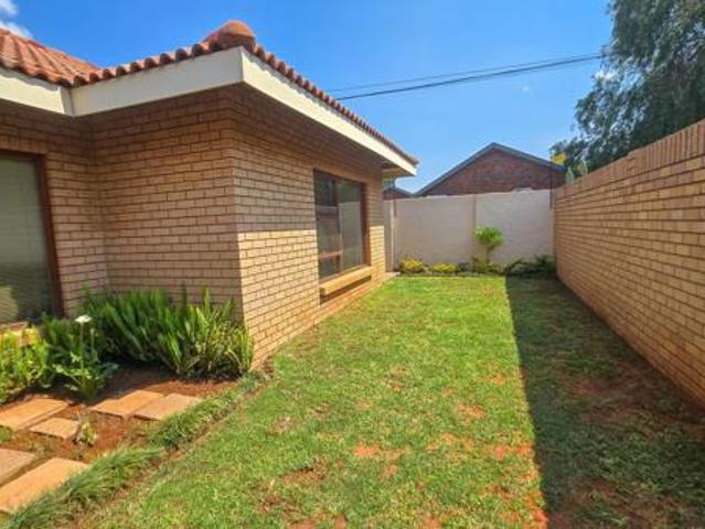 3 Bedroom Simplex in Royldene