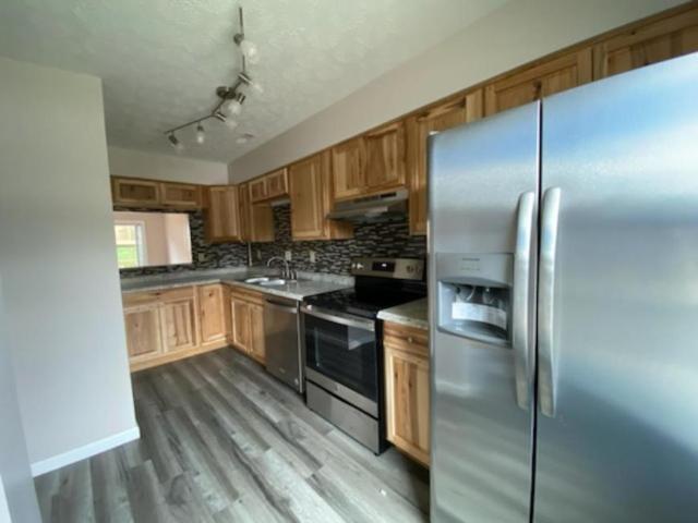3 bedroom, Sissonville WV 25320 105968543