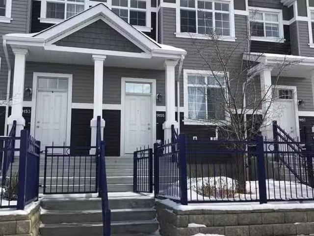 3 Bedroom Spacious 3 Bed 2.5 Bath Townhouse Double GaragePlen.