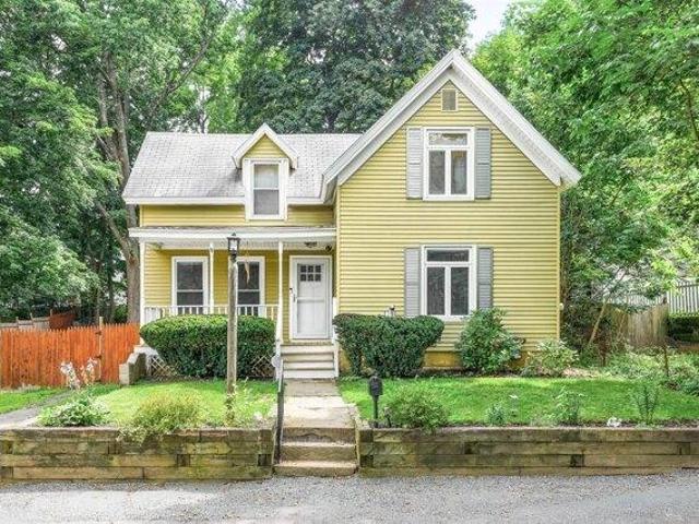 3 bedroom, Spencer MA 01562 105419244
