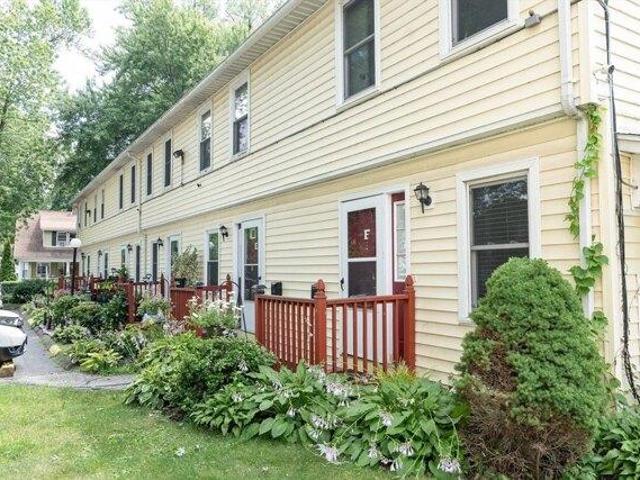 3 bedroom, Springfield MA 01107 104442645