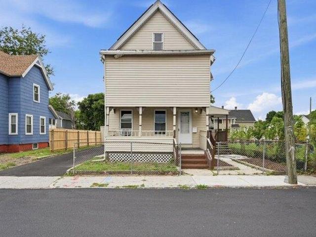 3 bedroom, Springfield MA 01109 105383766