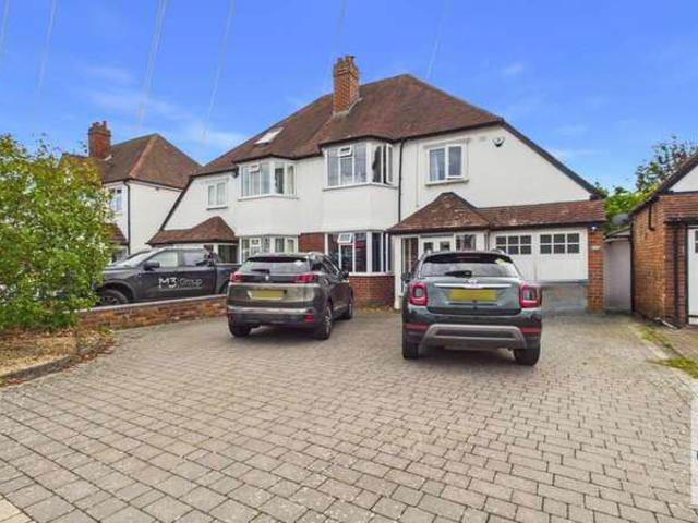 3 Bedroom Studio Flat