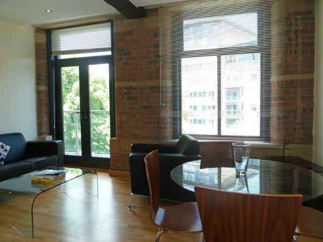 3 Bedroom Studio Flat