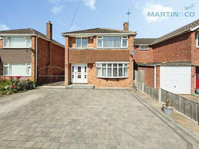 3 Bedroom Studio Flat