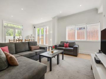 3 bedroom, St Kilda VIC 102208464