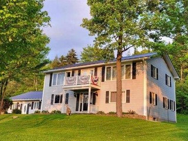 3 bedroom, Stewartstown NH 03597 104605715