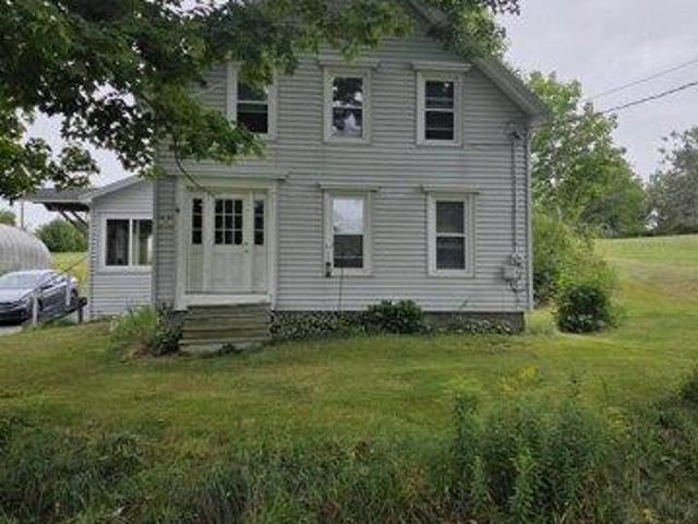 3 bedroom, Stockton Springs ME 04981 105722325