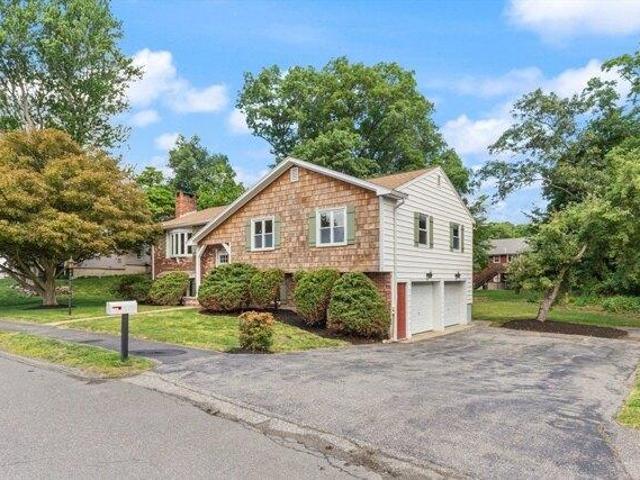 3 bedroom, Stoneham MA 02180 104479684