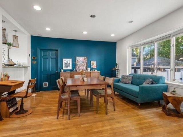 3 bedroom, Stoneham MA 02180 105403029