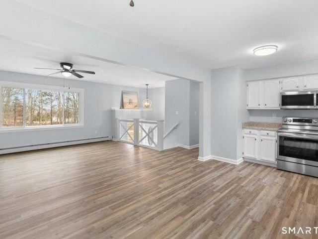 3 bedroom, Stonington CT 06378 104870231