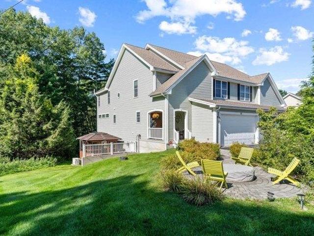 3 bedroom, Stratham NH 03885 105532528