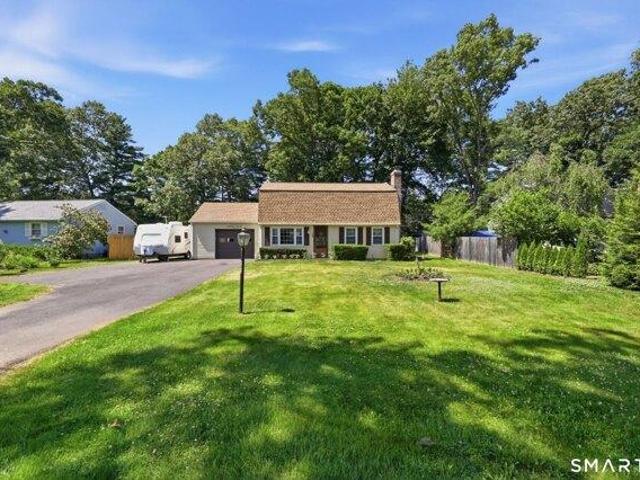 3 bedroom, Suffield CT 06093 104375619