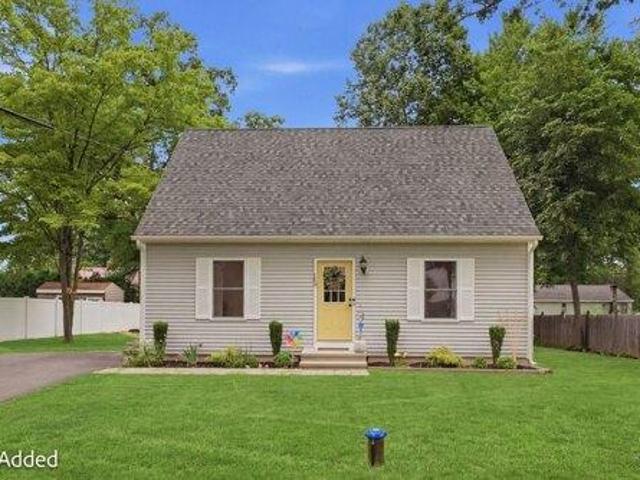 3 bedroom, Suffield CT 06093 105278822