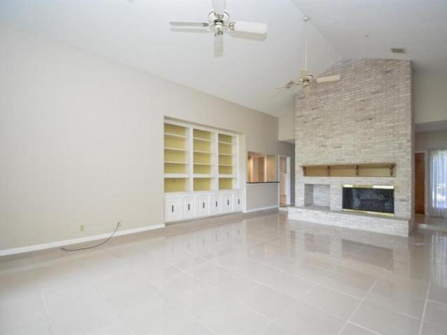 3 bedroom, Sugar Land TX 77478 LS105375783