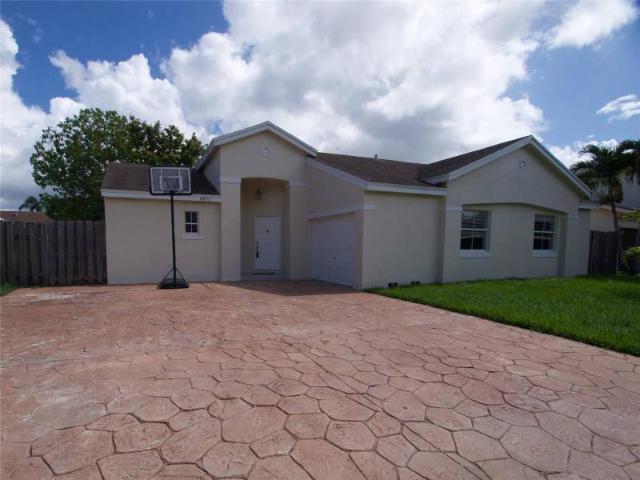 3 bedroom, Sunrise FL 33351 96295598