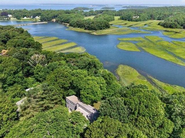 3 bedroom, Pocasset MA 02559 105493825