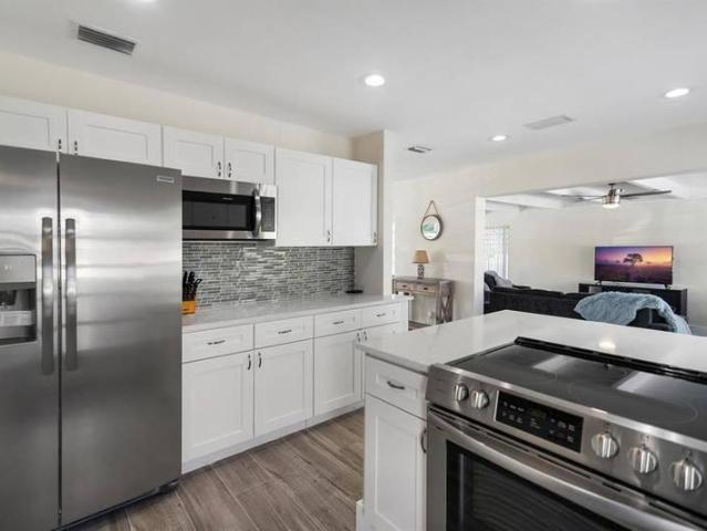 3 bedroom, Pompano Beach FL 33062 106192087