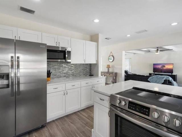 3 bedroom, Pompano Beach FL 33062 106247275