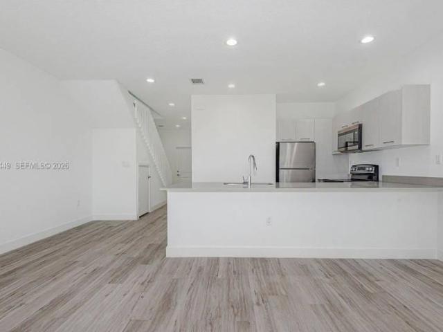 3 bedroom, Pompano Beach FL 33069 106030550