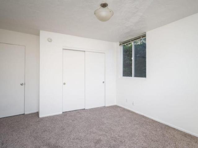 3 bedroom, Portland OR 97221 104838706