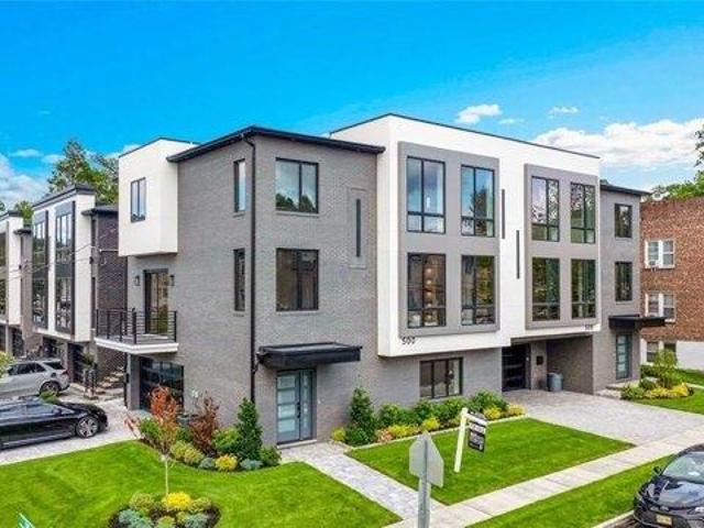 3 bedroom, Palisades Park NJ 07650 105276416