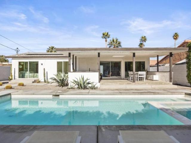 3 bedroom, Palm Desert CA 92260 103290954
