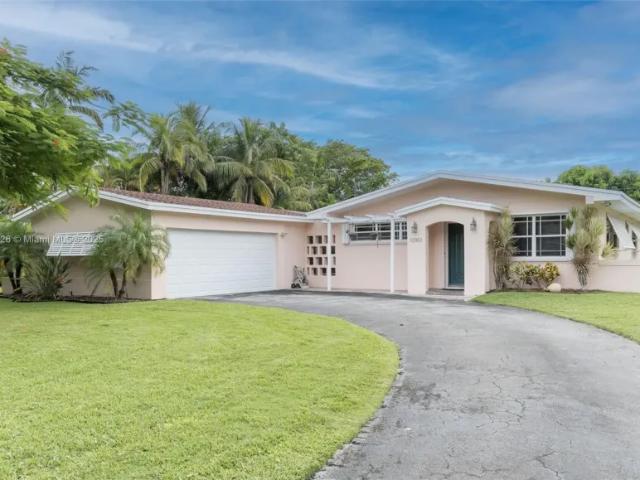 3 bedroom, Palmetto Bay FL FL 33158 102715757