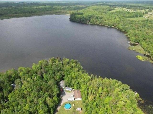3 bedroom, Palmyra ME 04965 105869468