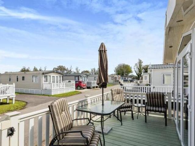 3 Bedroom Park Home For Sale In Vinnetrow Road, Chichester