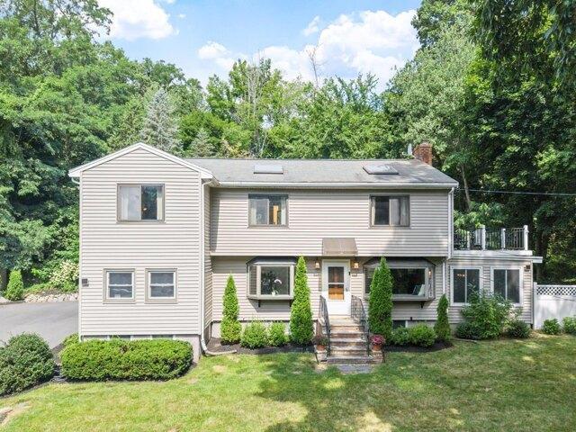 3 bedroom, Peabody MA 01960 105493654