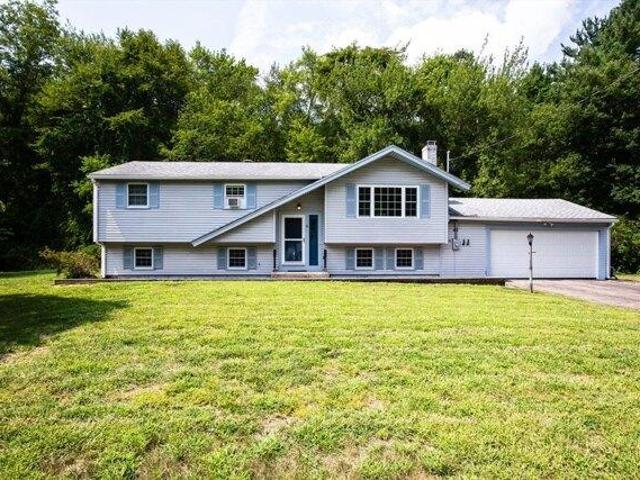 3 bedroom, Pembroke MA 02359 105494189