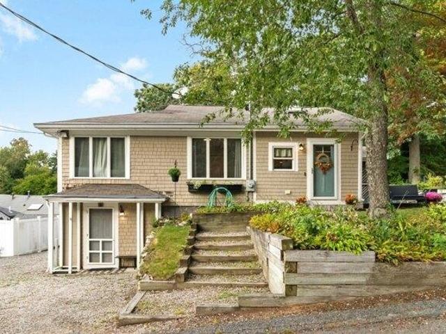 3 bedroom, Pembroke MA 02359 105548275