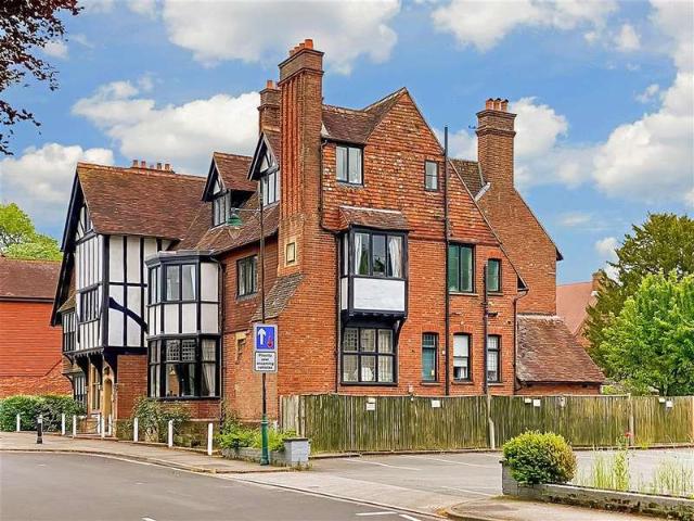 3 Bedroom Penthouse Flat