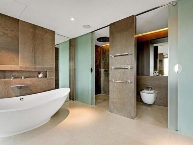 3 bedroom penthouse for sale in Ascensis Tower, Juniper Drive, Battersea Reach, London, SW18