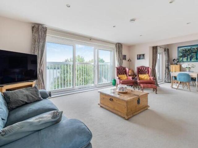 3 bedroom penthouse for sale in The Lakes, Perch Close, Larkfield, Aylesford, ME20