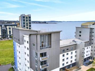 Leith, Edinburgh, Shetland - Balcony, Equipped kitchen